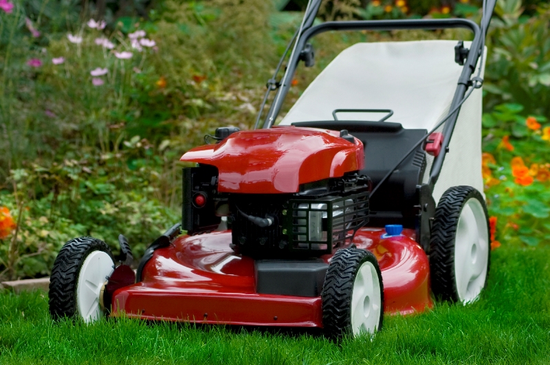 Lawn mower sputtering white smoke Lawn mower sputtering white smoke