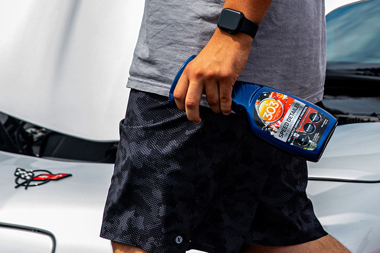 30216_in-use_spraying-silver-corvette-cars-and-coffee-1