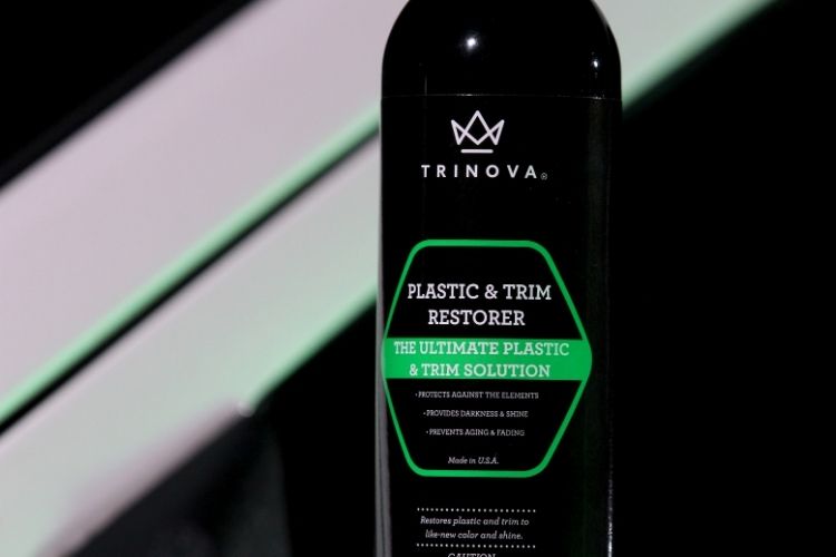 33307 trinova plastic trim restorer bottle shot min