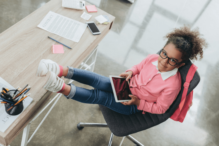 Back to school doesn’t have to mean chaos – start the school year off on the right foot with these tips for organizing kids desks.