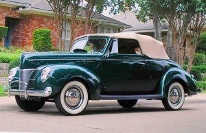 1940 Ford Deluxe Convertible Coupe