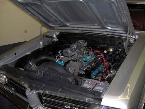 1964_Pontiac_GTO_389_Tri-Power_engine