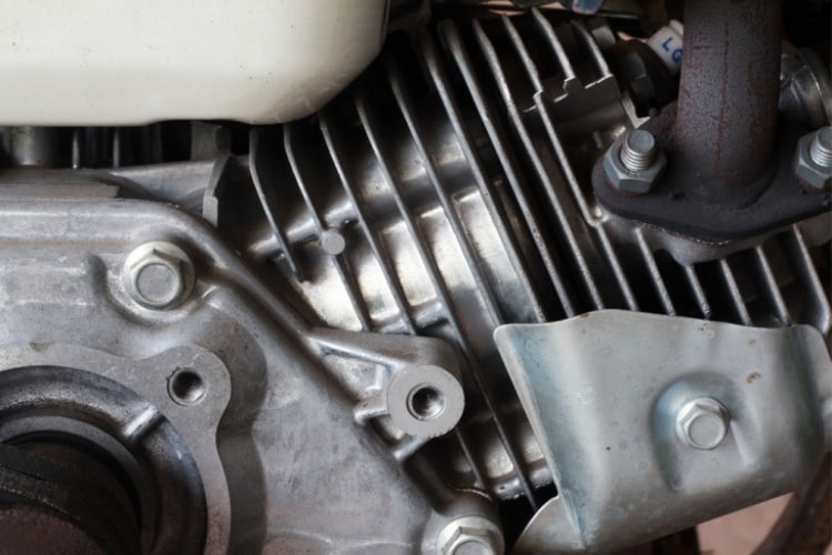 Maintaining your lawnmower carburetor requires only a few easy steps.