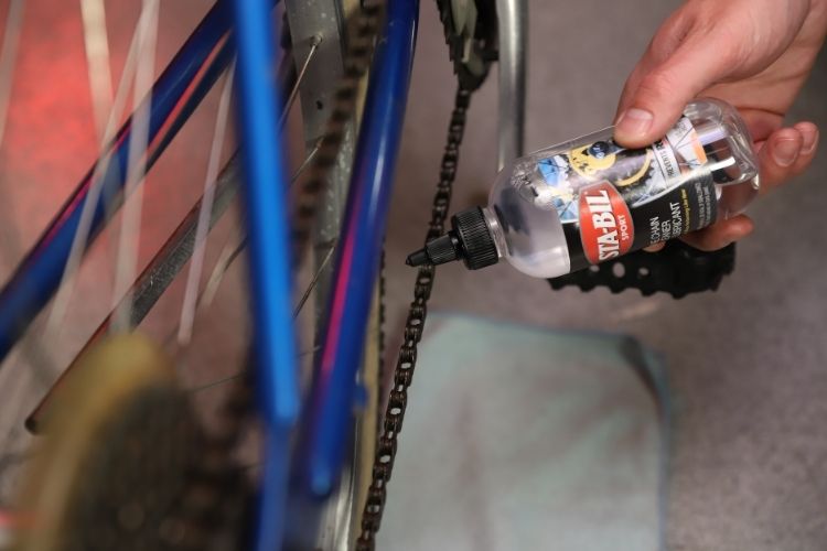 22406 sta bil bike chain cleaner lubricant application min