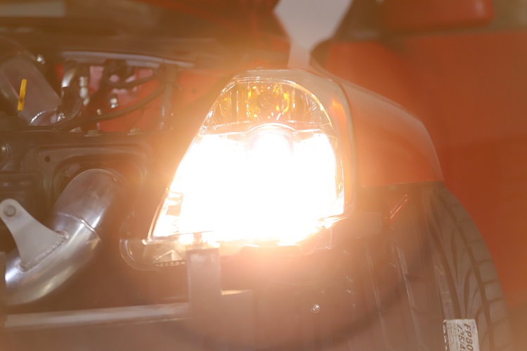 new headlight on lens flare min