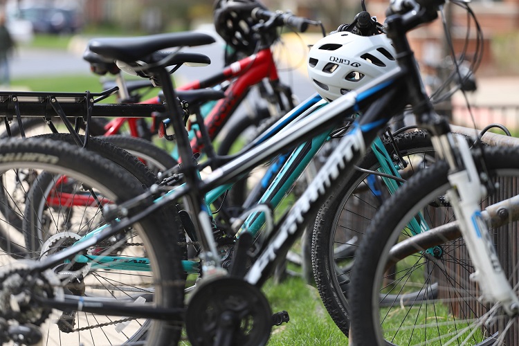 Bike Lifestyle School Bike Rack Close min
