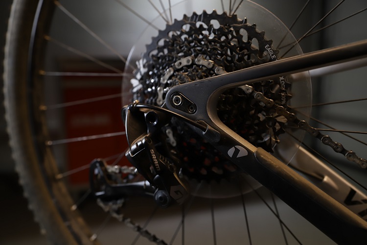 mountain bicycle drivetrain cassette and chainring