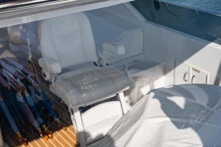 H3 CLEAR VINYL MARINE ESSENTIALS 750X500
