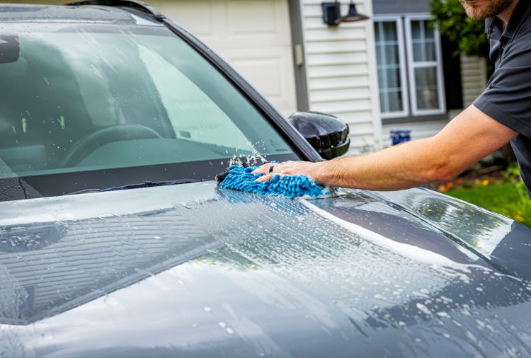 30277_In Use_Cleaning Honda CRV-55 30277 In Use Cleaning Honda CRV 55