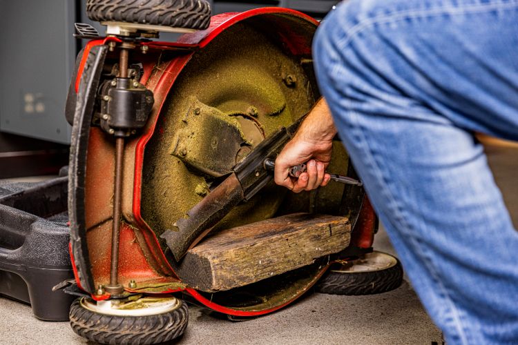 OPE Lifestyle Removing Old Mower Blade 11